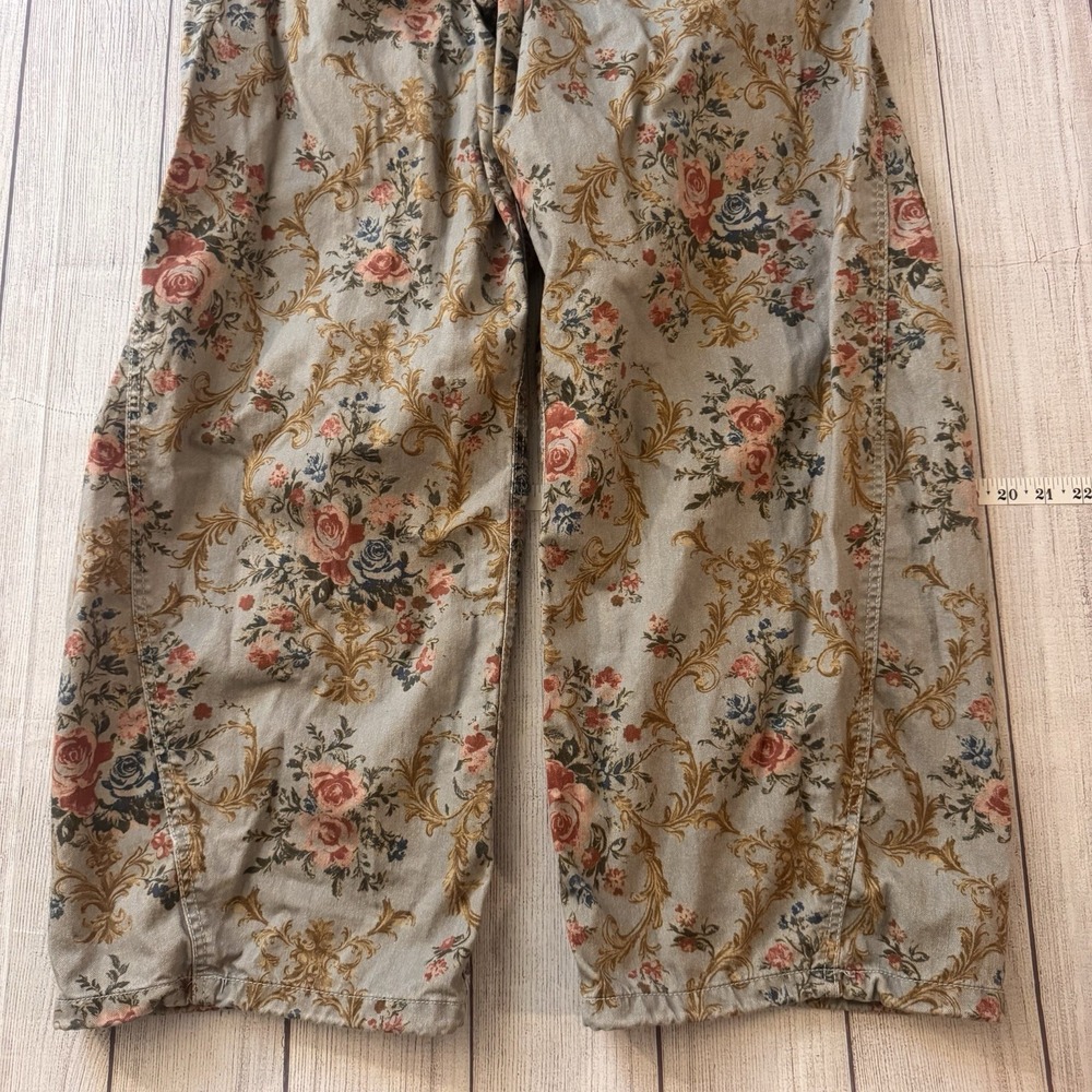 BDG Women's Station Cocoon Baggy Barrel Leg Cargo Pant Size XS Floral Boho - Picture 10 of 11